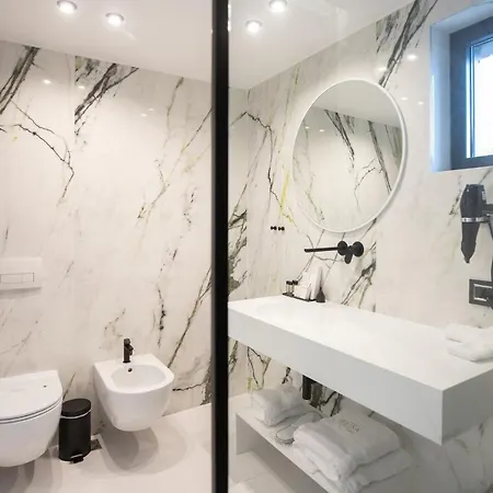 Elisa Tirana, Affiliated By Melia 4* 地拉那