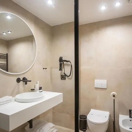 Elisa Tirana, Affiliated By Melia 地拉那