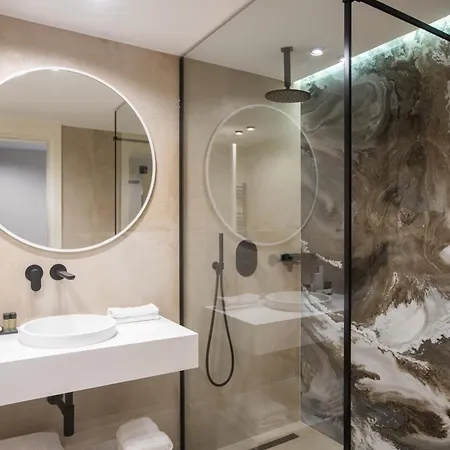 Elisa Tirana, Affiliated By Melia 4* 地拉那