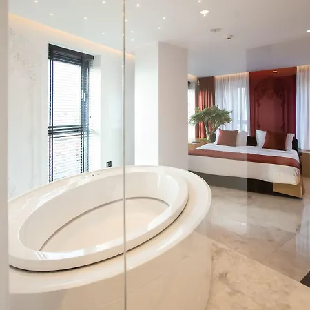 Elisa Tirana, Affiliated By Melia