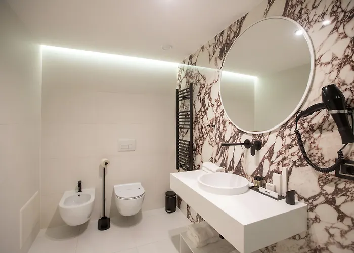 Hotel Elisa Tirana, Affiliated By Meliá 4*