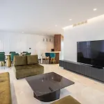 Hotel Elisa Tirana, Affiliated By Meliá 4*
