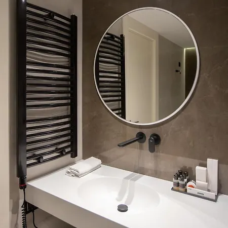 Hotel Elisa Tirana, Affiliated By Meliá 4*
