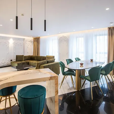Elisa Tirana, Affiliated By Meliá 4*