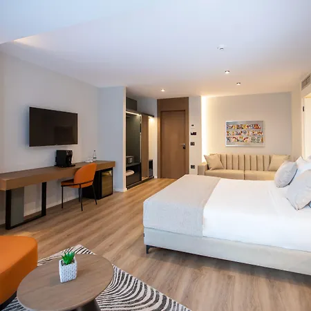 Elisa Tirana, Affiliated By Meliá Tirana