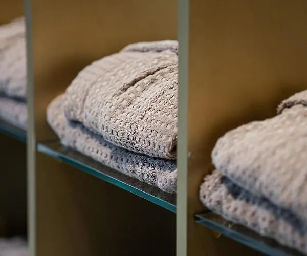 Elisa Tirana, Affiliated By Melia 4*